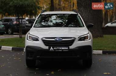 Внедорожник / Кроссовер Subaru Outback 2021 в 