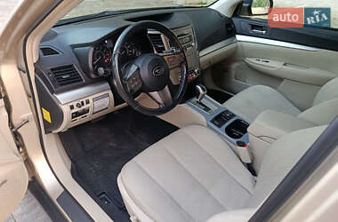Универсал Subaru Outback 2010 в 