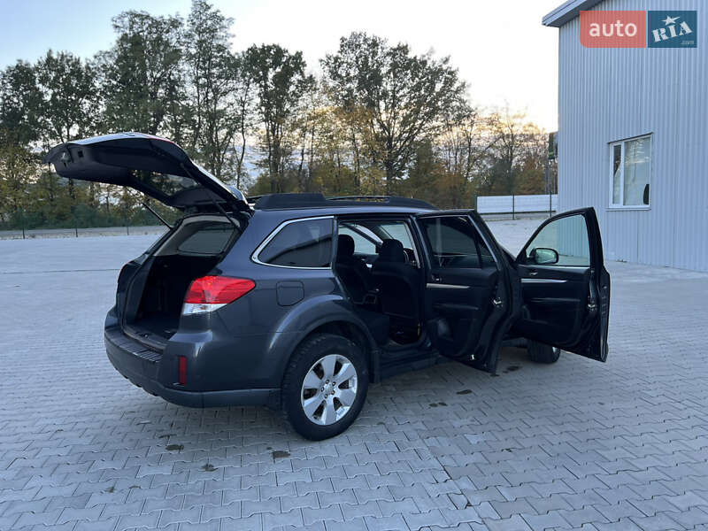 Универсал Subaru Outback 2011 в Ивано-Франковске