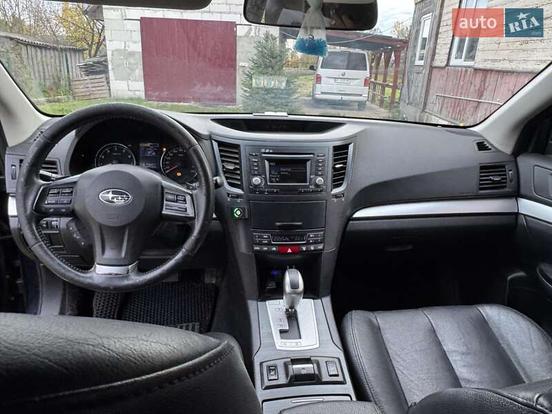 Универсал Subaru Outback 2013 в Луцке