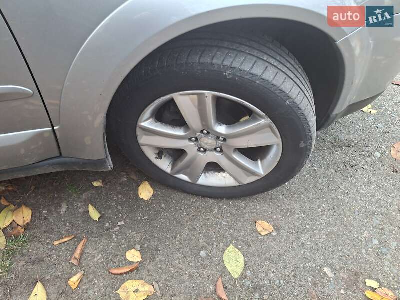 Универсал Subaru Outback 2008 в Смеле