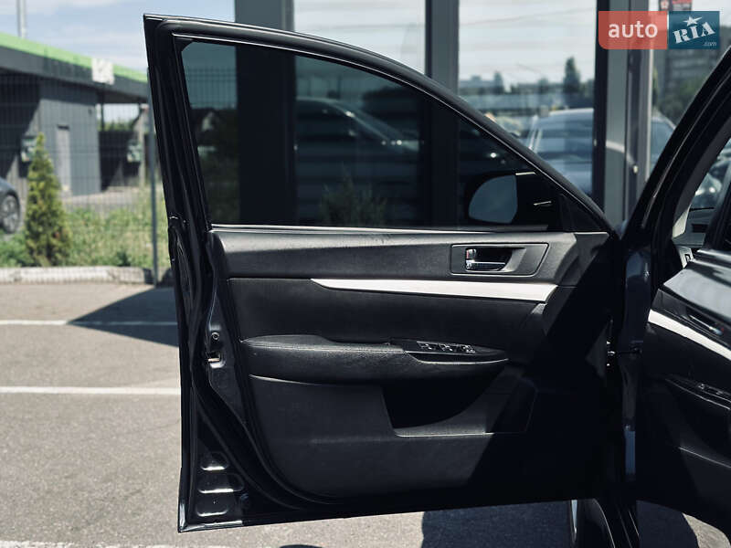 Универсал Subaru Outback 2012 в Кременчуге