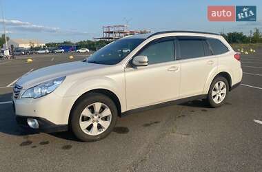 Универсал Subaru Outback 2010 в Киеве