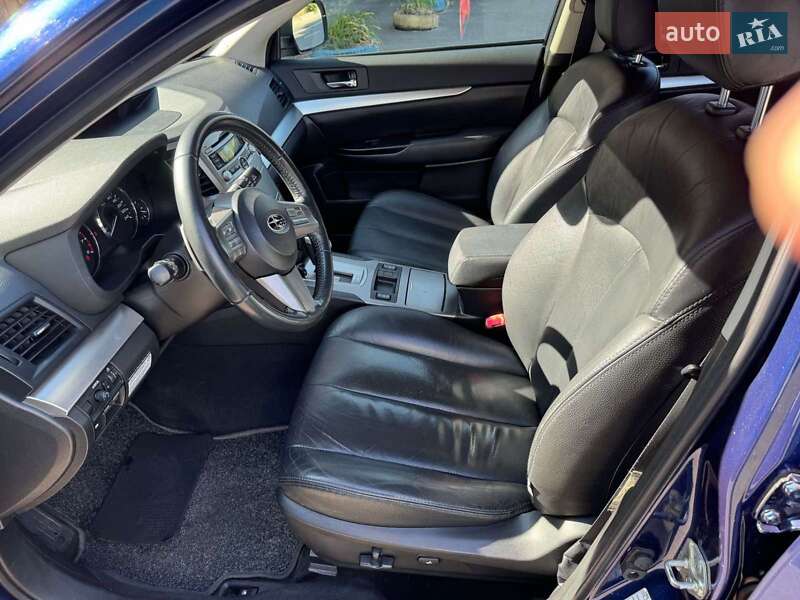 Универсал Subaru Outback 2011 в Киеве