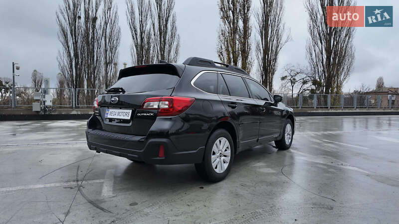 Универсал Subaru Outback 2017 в Киеве