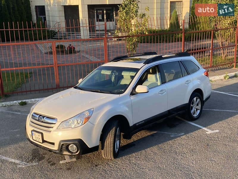 Универсал Subaru Outback 2013 в Львове