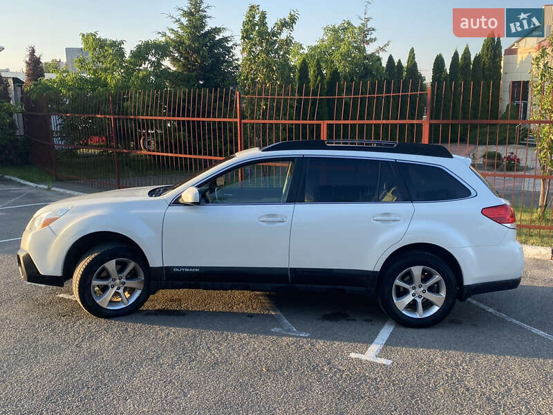 Универсал Subaru Outback 2013 в Львове