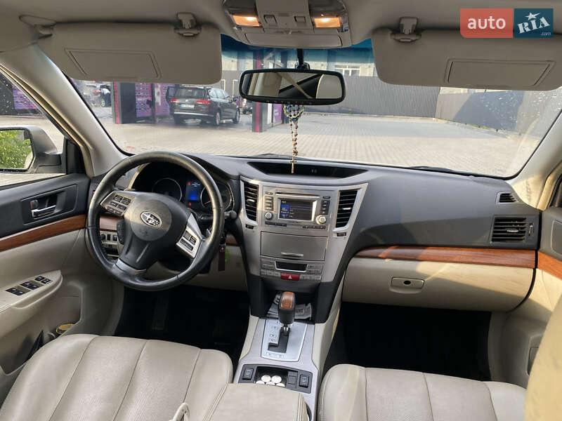 Универсал Subaru Outback 2013 в Львове