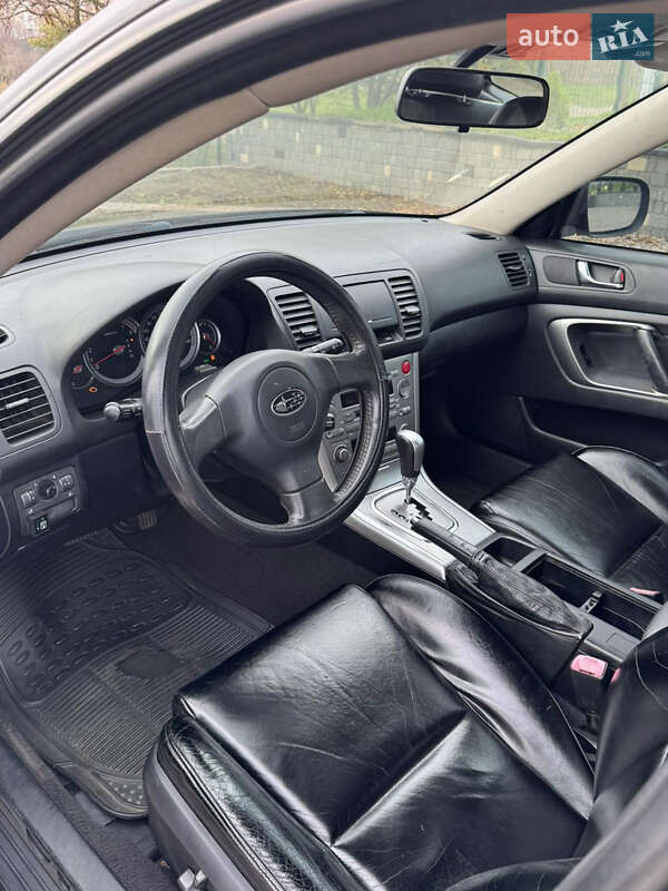 Универсал Subaru Outback 2006 в Южном