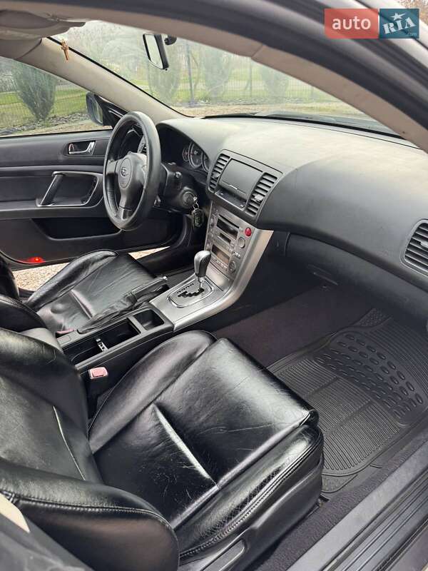 Универсал Subaru Outback 2006 в Южном