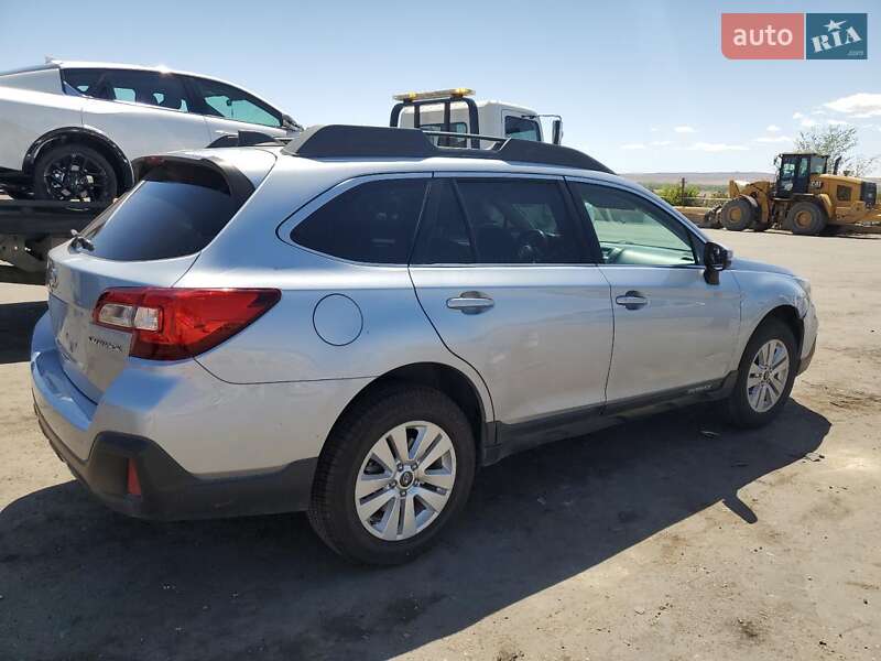 Универсал Subaru Outback 2018 в Киеве