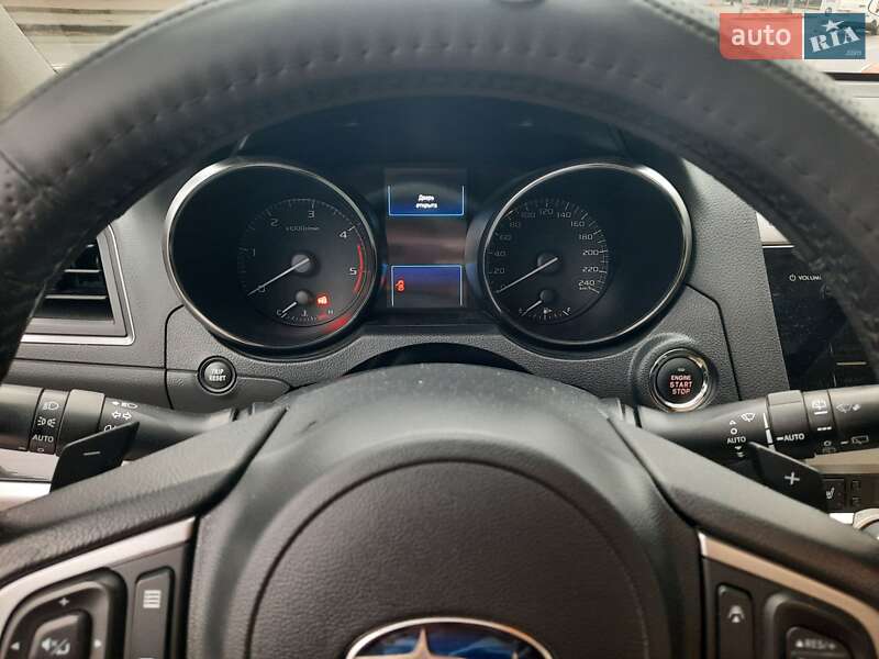 Универсал Subaru Outback 2015 в Киеве
