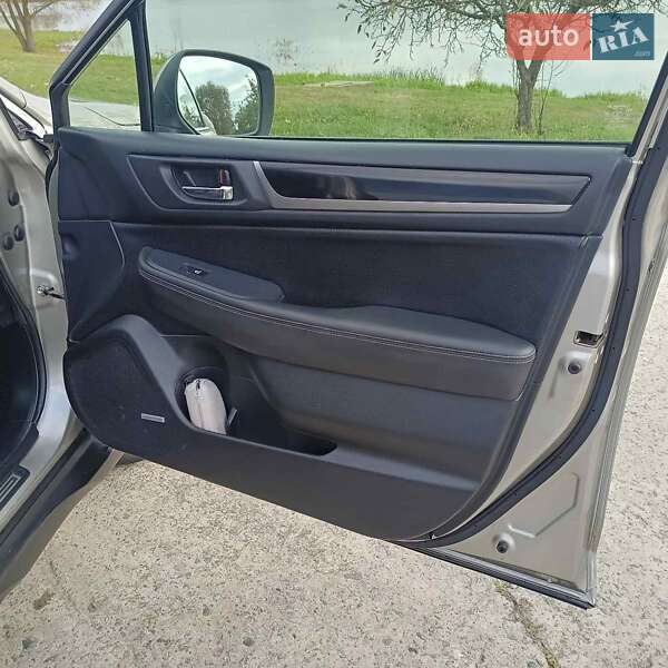 Универсал Subaru Outback 2015 в Нетешине