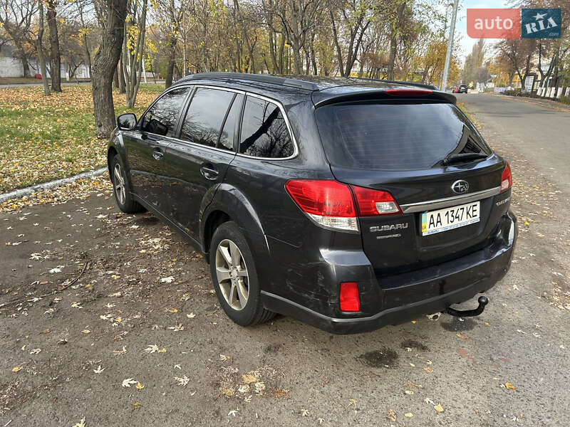 Универсал Subaru Outback 2012 в Киеве