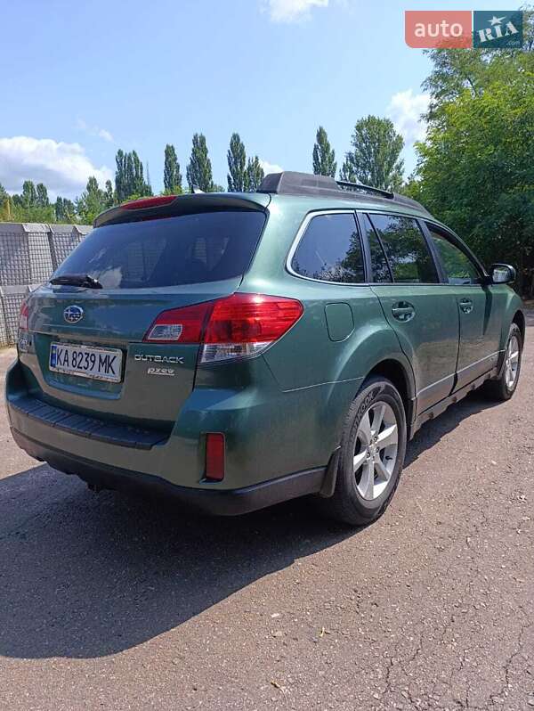 Универсал Subaru Outback 2013 в Киеве