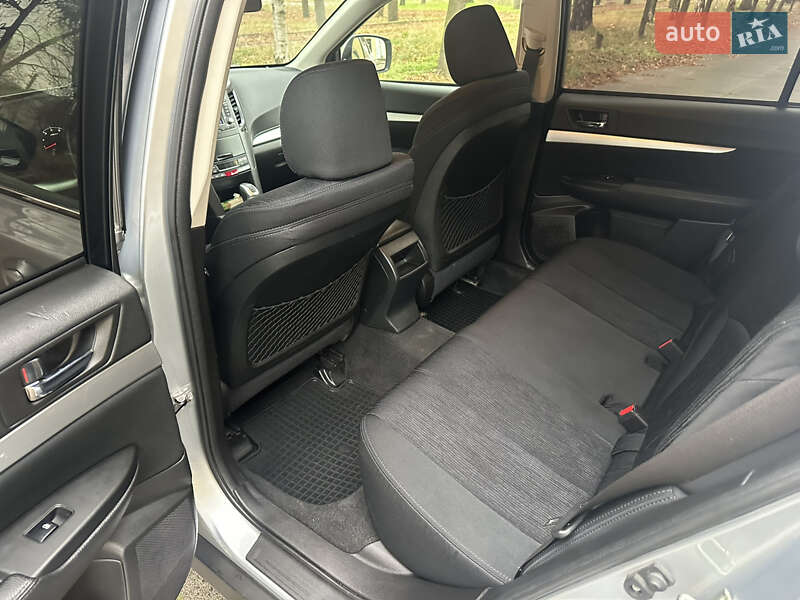 Универсал Subaru Outback 2013 в Киеве
