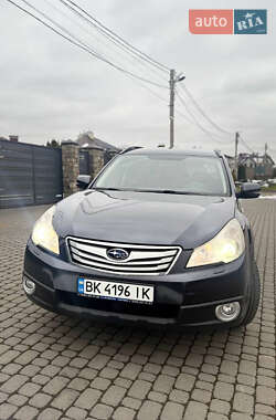 Универсал Subaru Outback 2010 в Львове
