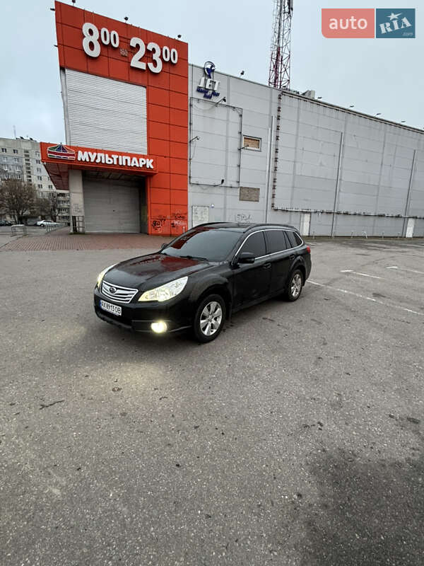 Subaru Outback 2011