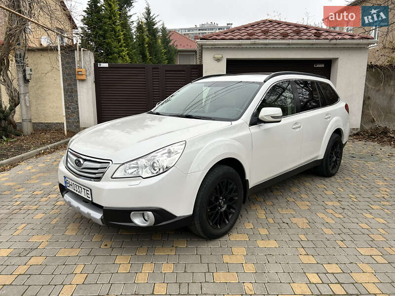 Универсал Subaru Outback 2010 в Одессе