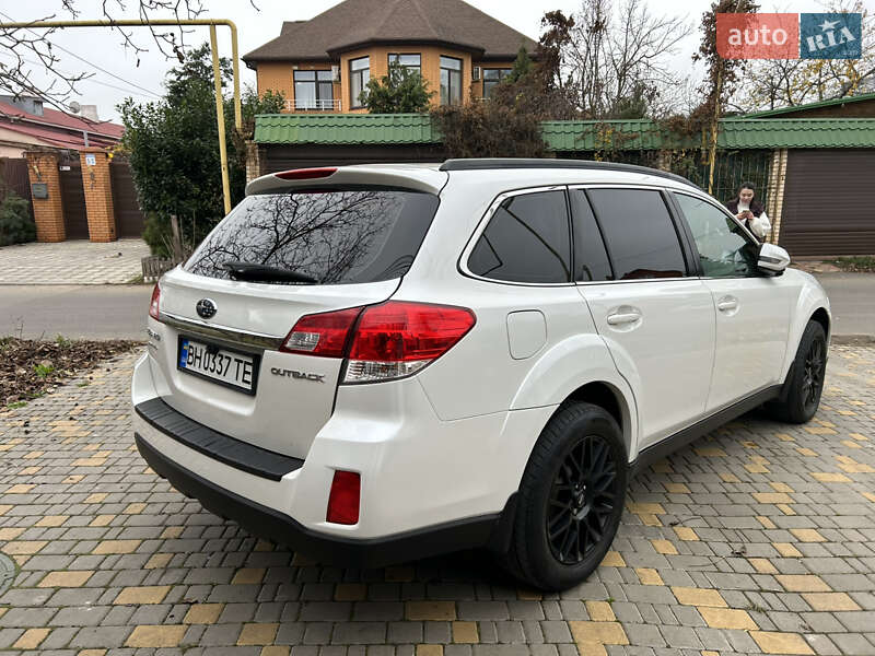 Универсал Subaru Outback 2010 в Одессе