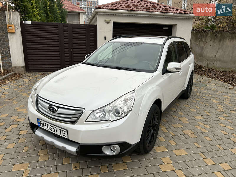 Универсал Subaru Outback 2010 в Одессе