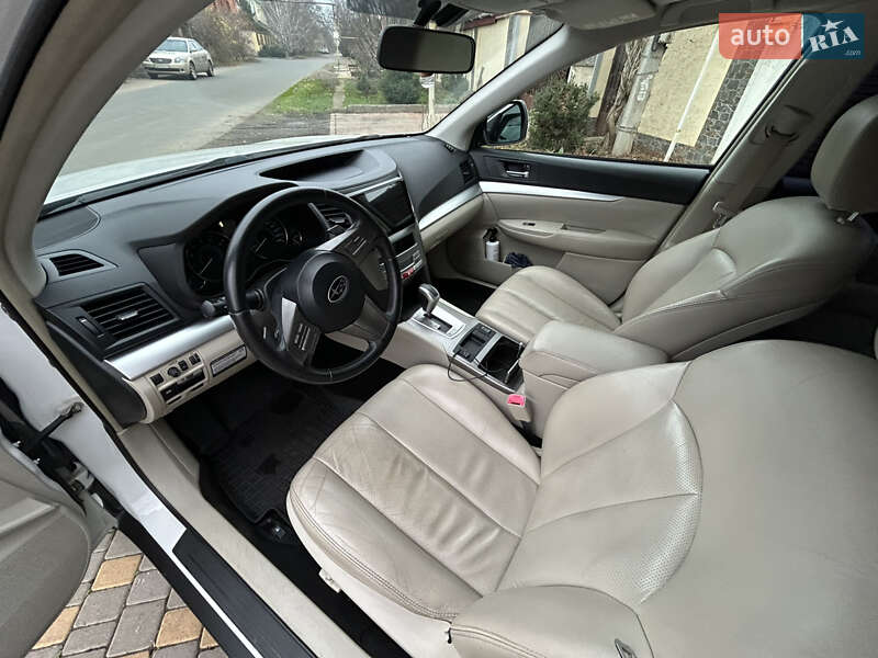 Универсал Subaru Outback 2010 в Одессе