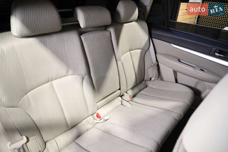 Універсал Subaru Outback 2012 в Луцьку