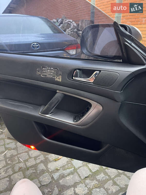 Универсал Subaru Outback 2005 в Киеве