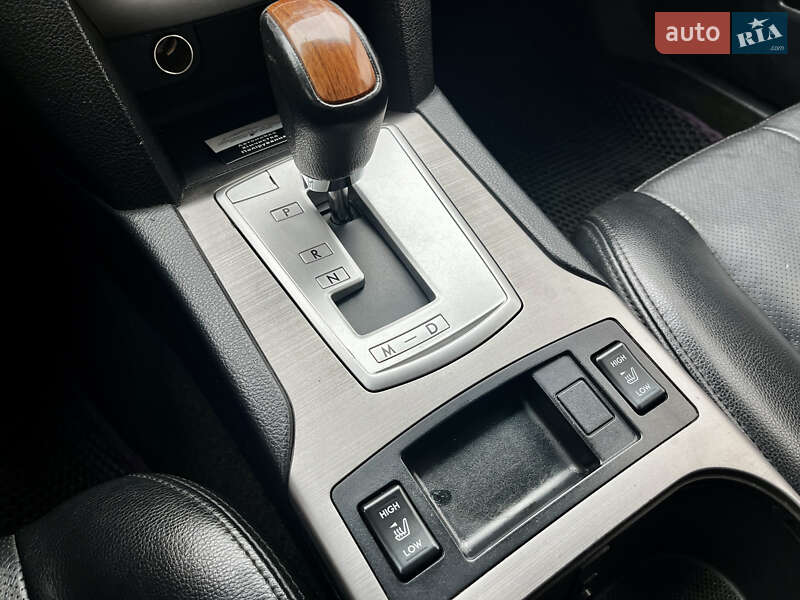 Универсал Subaru Outback 2012 в Киеве