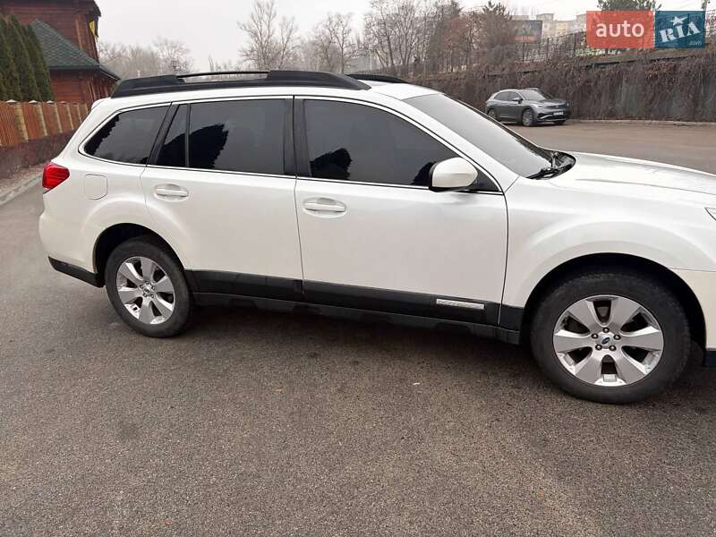 Универсал Subaru Outback 2011 в Днепре