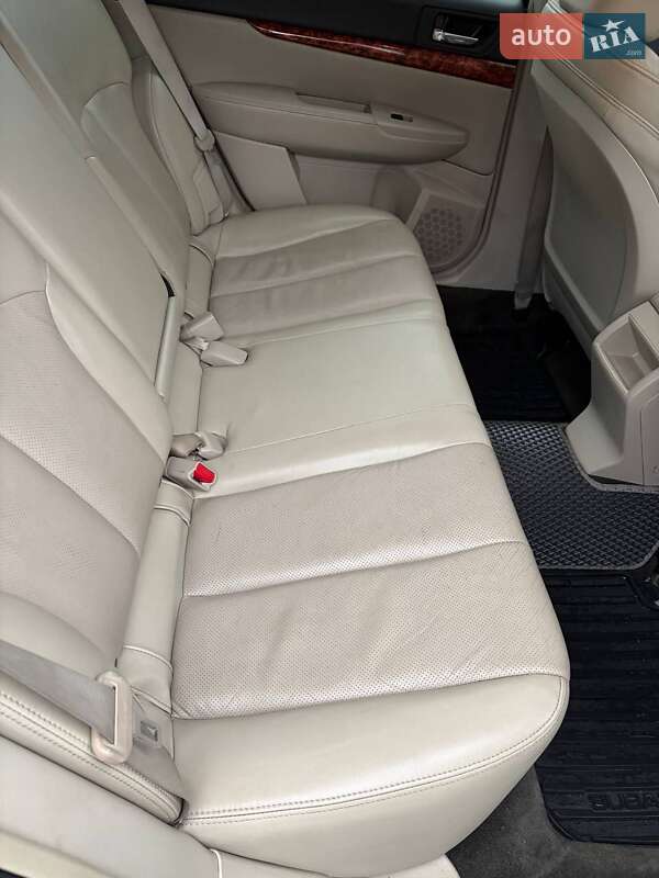 Универсал Subaru Outback 2011 в Днепре