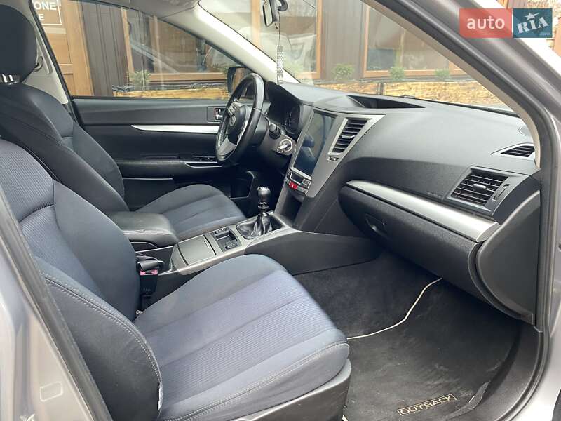 Универсал Subaru Outback 2010 в Николаеве
