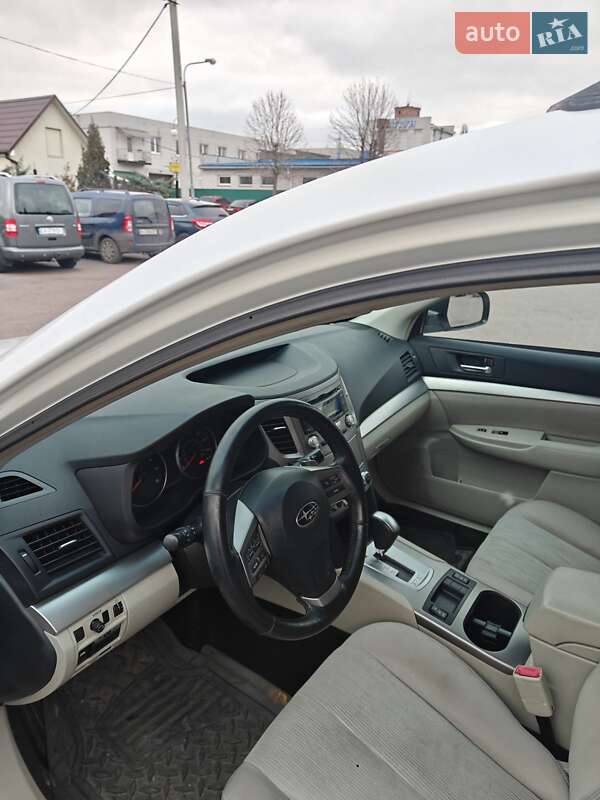 Универсал Subaru Outback 2013 в Черкассах