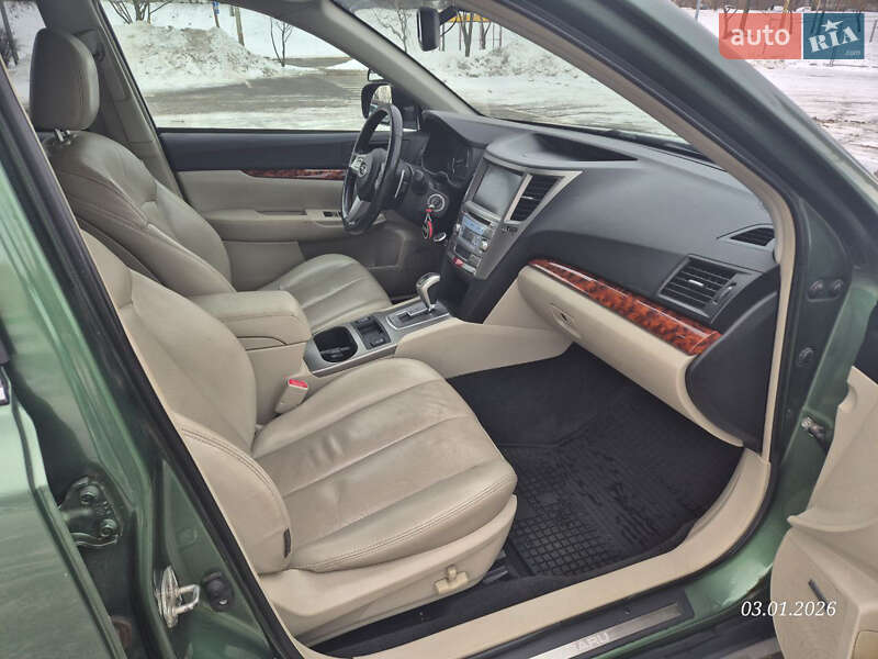 Универсал Subaru Outback 2010 в Киеве