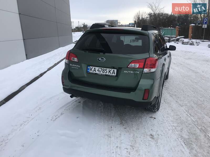 Універсал Subaru Outback 2012 в Києві