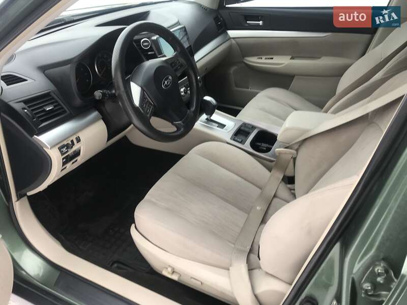 Універсал Subaru Outback 2012 в Києві