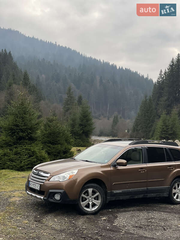Универсал Subaru Outback 2013 в Ужгороде