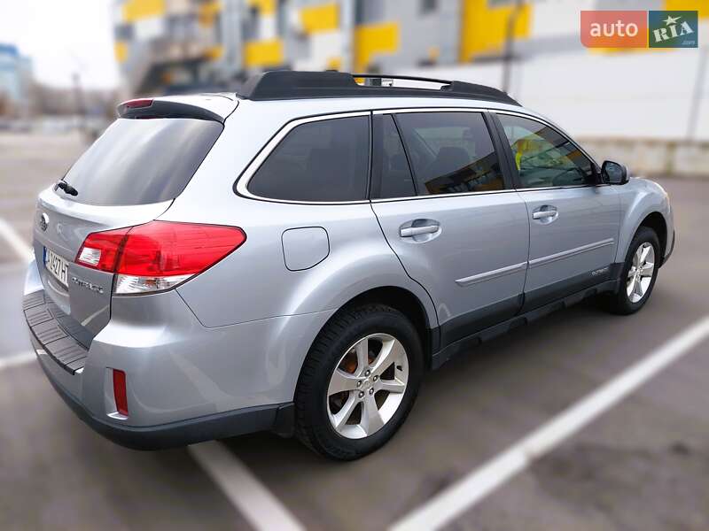 Subaru Outback 2012