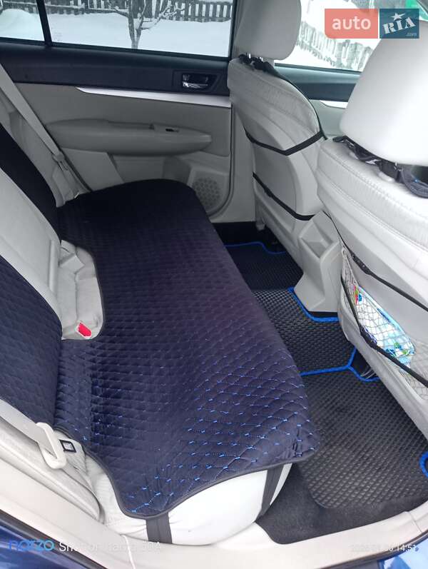 Универсал Subaru Outback 2011 в Каневе