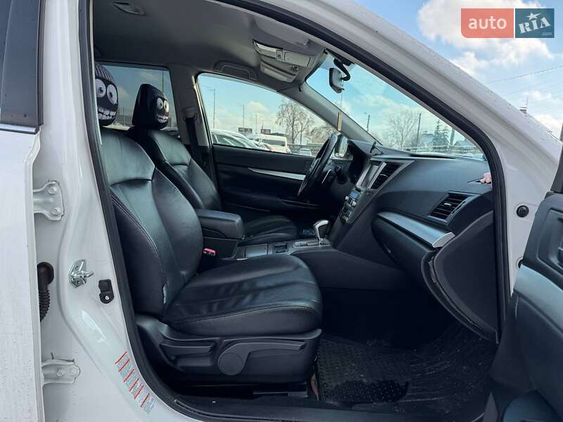 Універсал Subaru Outback 2011 в Києві