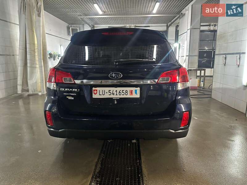 Универсал Subaru Outback 2013 в Львове
