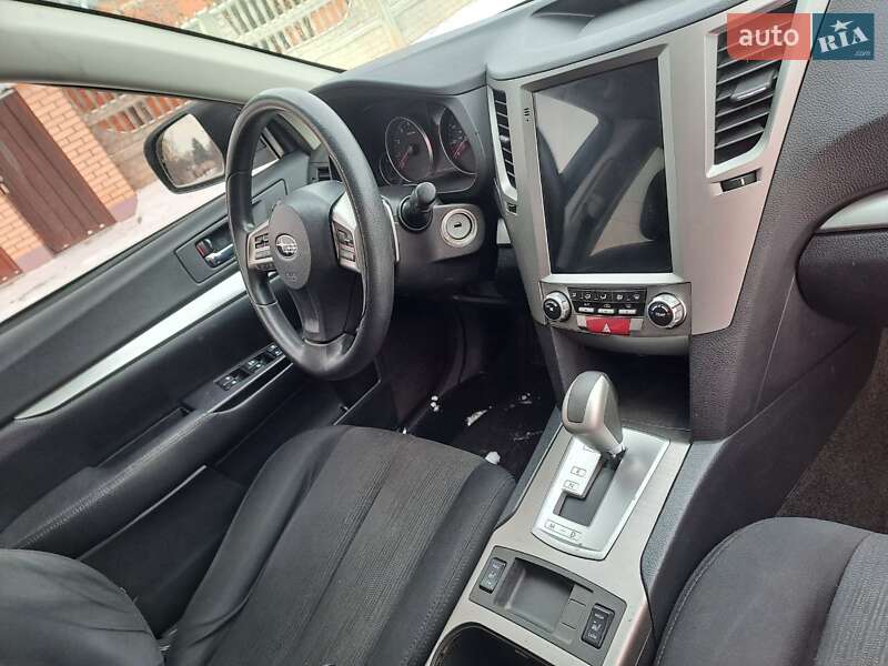 Универсал Subaru Outback 2013 в Кривом Роге