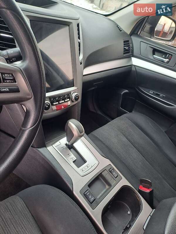 Универсал Subaru Outback 2013 в Кривом Роге