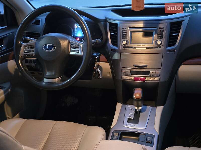 Универсал Subaru Outback 2013 в Тернополе