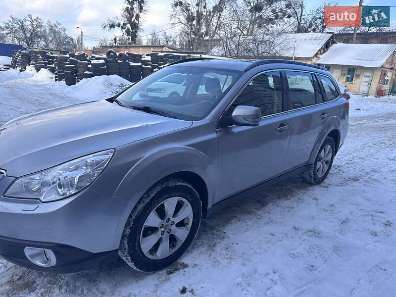Универсал Subaru Outback 2010 в Киеве