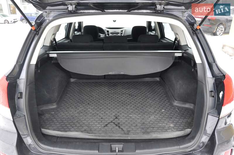 Универсал Subaru Outback 2010 в Львове