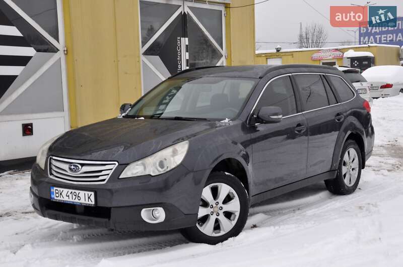 Универсал Subaru Outback 2010 в Львове