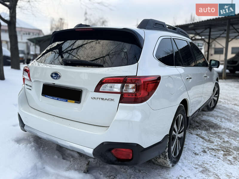 Универсал Subaru Outback 2018 в Киеве