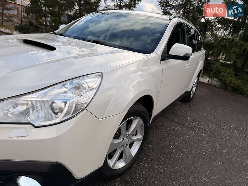 Универсал Subaru Outback 2013 в Киеве