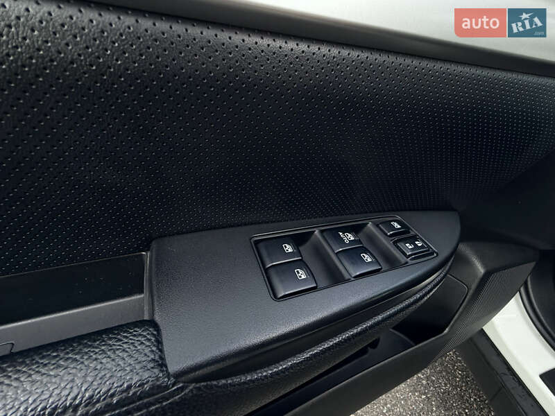 Универсал Subaru Outback 2013 в Киеве